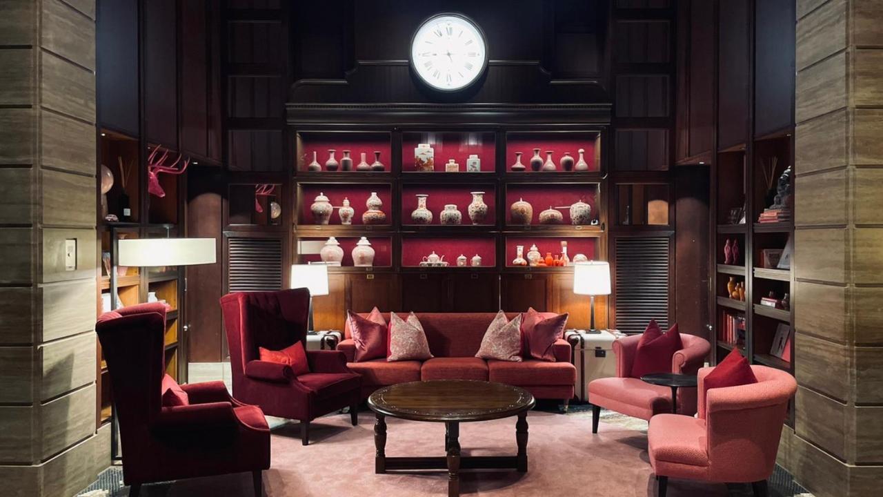 Oriental Hotel Kobe Exteriör bild The Library at The St. Regis Hong Kong